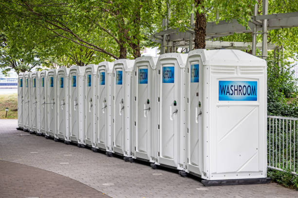 Portable Toilet Options We Offer in Priceville, AL
